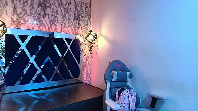 charlotte bluee online show from 11-27-25, 06:43