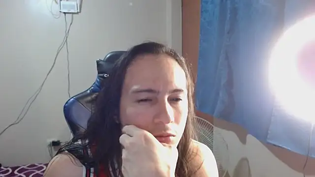 Snapshot of cholitohermoso chatting on 02-15-25, 04:47 cholitohermoso online show from 02-15-25, 04:47