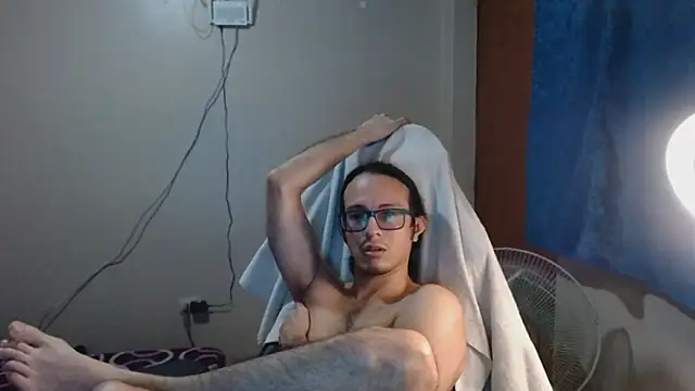 Snapshot of cholitohermoso chatting on 02-16-25, 12:19 cholitohermoso online show from 02-16-25, 12:19