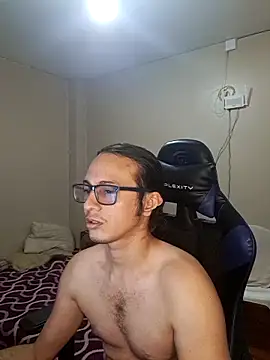 Snapshot of cholitohermoso chatting on 02-16-25, 09:59 cholitohermoso online show from 02-16-25, 09:59