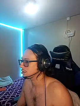 Snapshot of cholitohermoso chatting on 02-22-25, 10:52 cholitohermoso online show from 02-22-25, 10:52