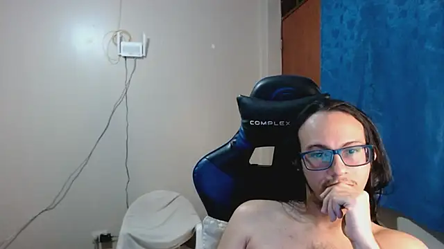 Snapshot of cholitohermoso chatting on 03-02-25, 02:30 cholitohermoso online show from 03-02-25, 02:30