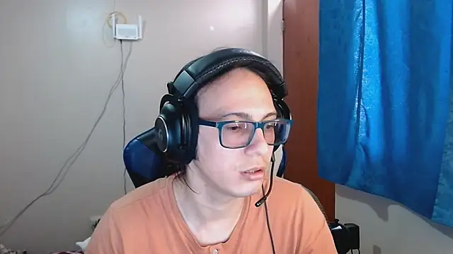 Snapshot of cholitohermoso chatting on 03-11-25, 03:56 cholitohermoso online show from 03-11-25, 03:56