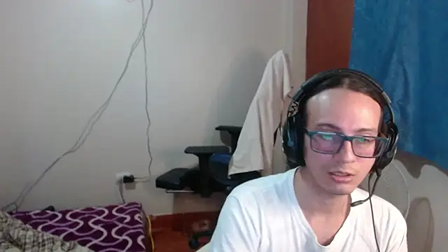 Snapshot of cholitohermoso chatting on 03-12-25, 11:22 cholitohermoso online show from 03-12-25, 11:22