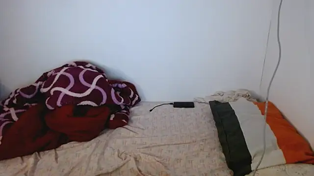 Snapshot of cholitohermoso chatting on 09-19-25, 03:56 cholitohermoso online show from 09-19-25, 03:56