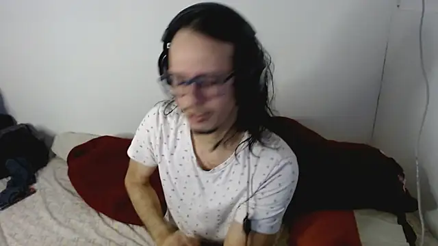 Snapshot of cholitohermoso chatting on 09-20-25, 02:40 cholitohermoso online show from 09-20-25, 02:40