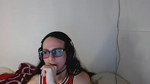 Snapshot of cholitohermoso chatting on 11-02-25, 07:05 cholitohermoso online show from 11-02-25, 07:05