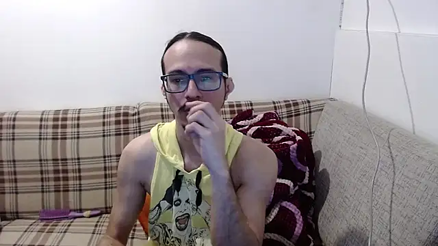 Snapshot of cholitohermoso chatting on 06-21-26, 05:26 cholitohermoso online show from 06-21-26, 05:26