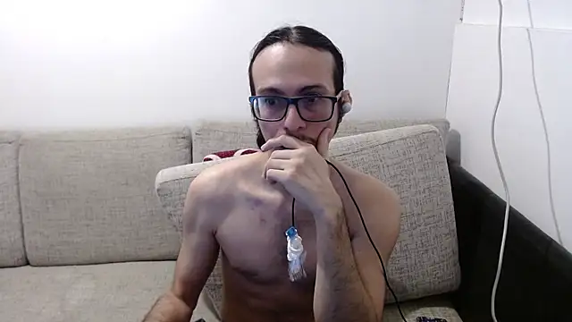 Snapshot of cholitohermoso chatting on 07-25-26, 02:36 cholitohermoso online show from 07-25-26, 02:36