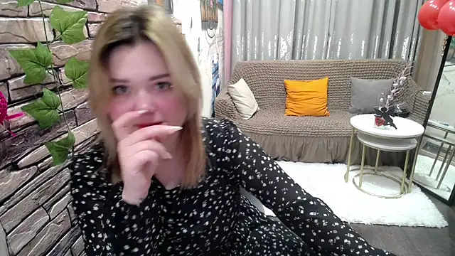 Snapshot of Finna_39 chatting on 02-17-25, 09:52 Finna 39 online show from 02-17-25, 09:52