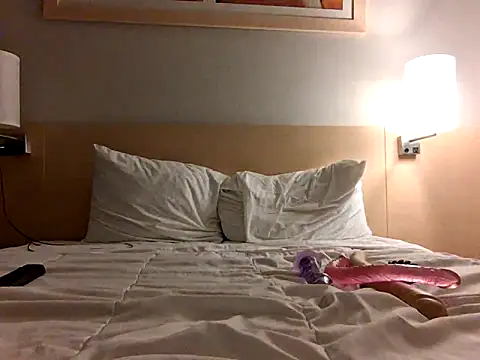 Snapshot of Iscariot19 chatting on 02-21-25, 11:44 Iscariot19 online show from 02-21-25, 11:44