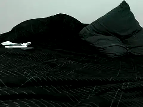 Snapshot of Iscariot19 chatting on 10-26-25, 05:46 Iscariot19 online show from 10-26-25, 05:46