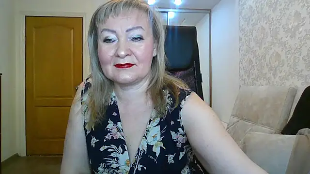 Victoria secrets  online show from 11-20-25, 04:01