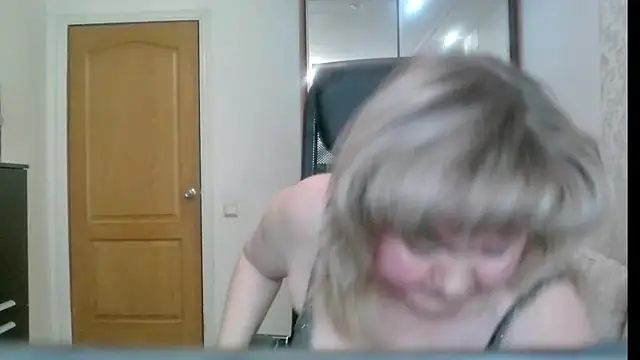 Snapshot of Victoria_secrets_ chatting on 04-30-26, 05:14 Victoria secrets online show from 04-30-26, 05:14
