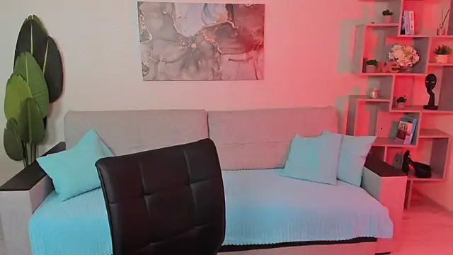 GabriellaMays online show from 11-22-25, 05:17