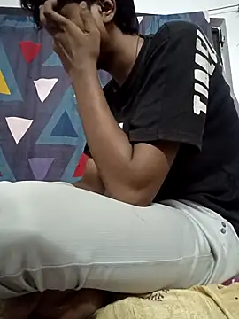 boyyouwant33 online show from 09-28-25, 03:17