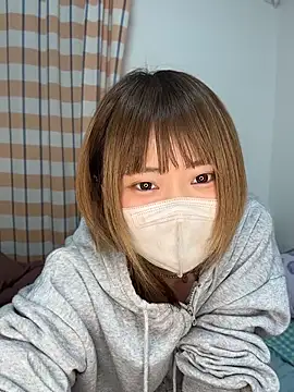 Snapshot of FUYU_rain chatting on 05-25-26, 02:06 FUYU rain online show from 05-25-26, 02:06