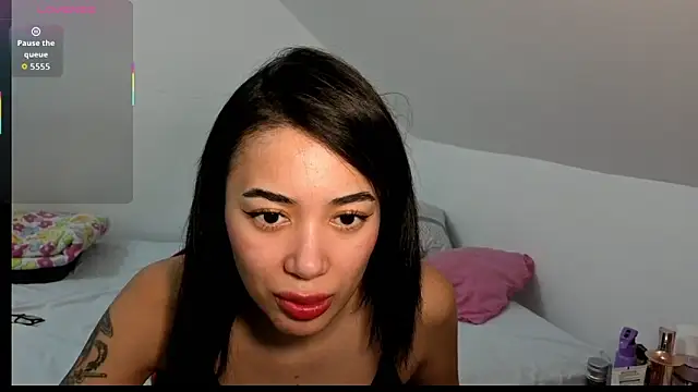 KylieLoveXX online show from 10-18-25, 07:14