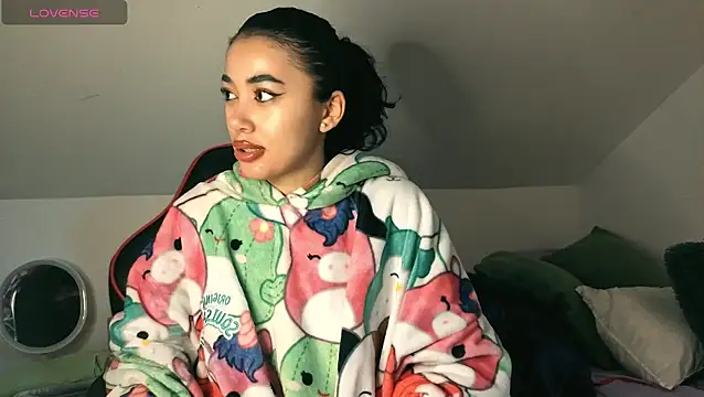 KylieLoveXX online show from 11-14-25, 08:46