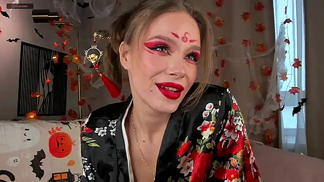 Snapshot of TaiteBayles chatting on 10-28-25, 02:37 TaiteBayles online show from 10-28-25, 02:37