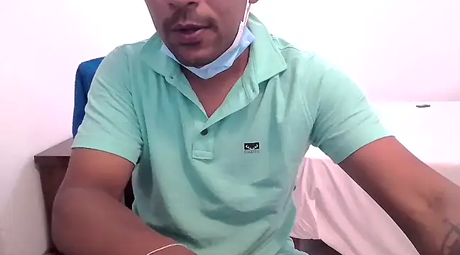 Snapshot of BadboySLR_8899 chatting on 03-17-25, 02:34 BadboySLR 8899 online show from 03-17-25, 02:34