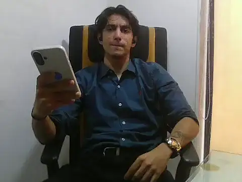 Snapshot of degenluv chatting on 06-17-26, 08:39 degenluv online show from 06-17-26, 08:39
