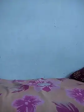 Snapshot of Dalou3a-69 chatting on 02-18-25, 01:44 Dalou3a-69 online show from 02-18-25, 01:44