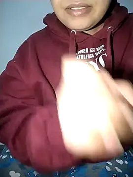 Snapshot of Dalou3a-69 chatting on 03-22-25, 12:39 Dalou3a-69 online show from 03-22-25, 12:39