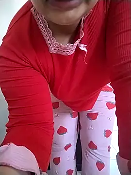 Snapshot of Dalou3a-69 chatting on 11-17-25, 10:32 Dalou3a-69 online show from 11-17-25, 10:32