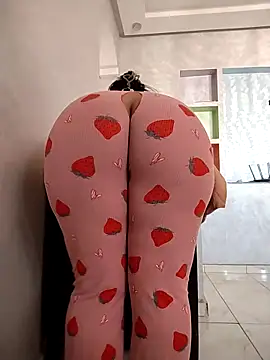 Snapshot of Dalou3a-69 chatting on 11-24-25, 12:49 Dalou3a-69 online show from 11-24-25, 12:49