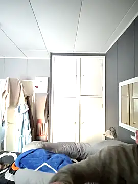 Snapshot of Teemu chatting on 03-11-25, 03:45 Teemu online show from 03-11-25, 03:45