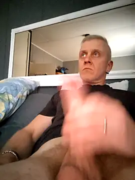 Snapshot of Teemu chatting on 09-15-25, 03:45 Teemu online show from 09-15-25, 03:45