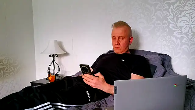 Teemu online show from 06-18-26, 03:05