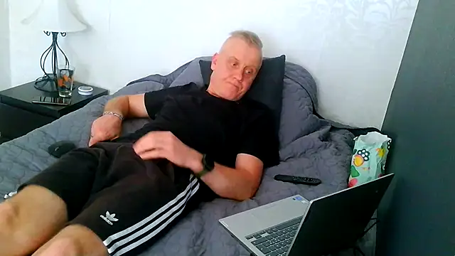 Teemu online show from 07-11-26, 03:26