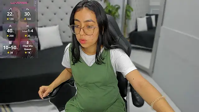 Snapshot of lucelly_15 chatting on 02-04-26, 11:38 lucelly 15 online show from 02-04-26, 11:38