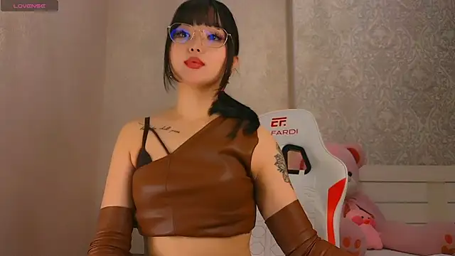 Snapshot of Demonic_Angel_ chatting on 04-30-26, 04:13 Demonic Angel online show from 04-30-26, 04:13