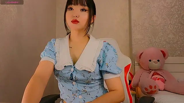 Snapshot of Demonic_Angel_ chatting on 05-19-26, 03:29 Demonic Angel online show from 05-19-26, 03:29