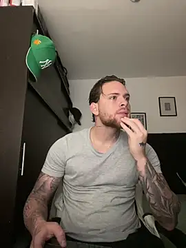 Snapshot of arnold_bekam chatting on 02-25-25, 10:58 arnold bekam online show from 02-25-25, 10:58