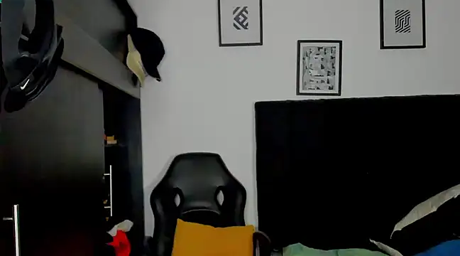 Snapshot of arnold_bekam chatting on 03-20-25, 05:57 arnold bekam online show from 03-20-25, 05:57