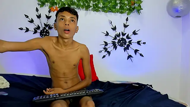 Snapshot of Calvin_Ford chatting on 02-13-25, 10:12 Calvin Ford online show from 02-13-25, 10:12