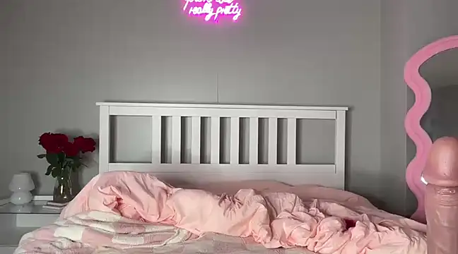 meggsworld online show from 02-18-25, 01:32