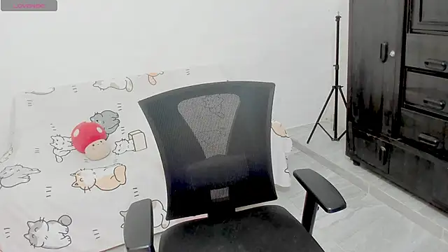 Naoko 7w7 online show from 11-26-25, 10:33