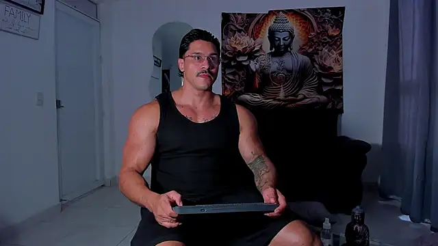 Valentino Dosantos  online show from 11-04-25, 08:19