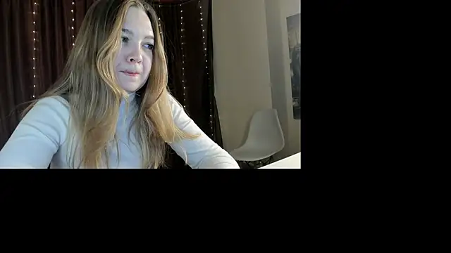 Snapshot of GeorginaCleverley chatting on 03-02-25, 09:10 GeorginaCleverley online show from 03-02-25, 09:10