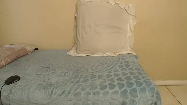 Snapshot of PinkMagic chatting on 09-09-25, 01:43 PinkMagic online show from 09-09-25, 01:43