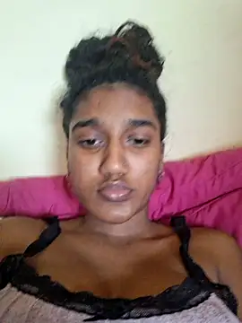 Snapshot of indianpink_lips chatting on 09-28-25, 02:44 indianpink lips online show from 09-28-25, 02:44