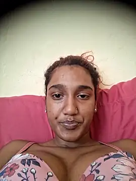 indianpink lips online show from 12-22-25, 02:14