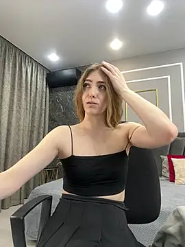 MilaSwe online show from 02-18-25, 05:42