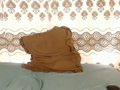 Karishma99  online show from 04-16-26, 12:28