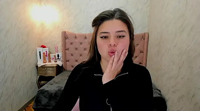 Lianngrace online show from 02-22-25, 08:09